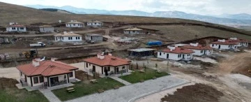 Nurdağı'nda köyevleri villaları aratmıyor