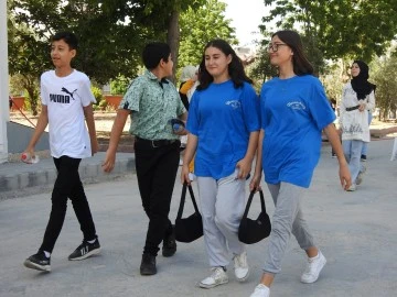 Öğrenciler Deprem bölgesi Kilis’te LGS sınavına girdi