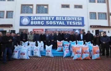 Şahinbey Belediyesi Yem dağıtımını sürdürüyor