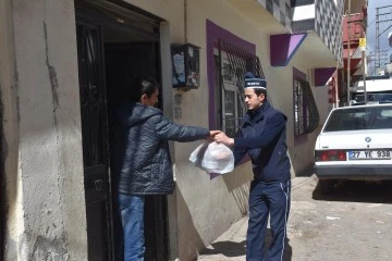 Şahinbey Belediyesinden İhtiyaç Sahibi Vatandaşlara Sıcak İftar Yemeği