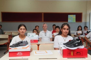 Şahinbey'den öğrencilere 1 milyondan fazla spor ayakkabısı hediye