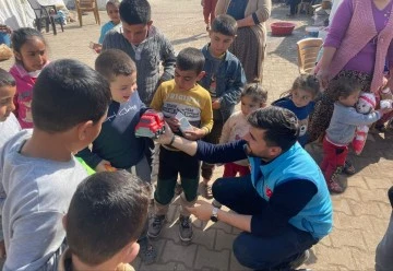 TDV Musabeyli Şubesi deprem Bölgesinde çocukları sevindirdi