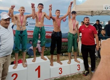 Türkiye Güreş Şampiyonasında sporcumuz Mehmet Polat 45 kg sa Türkiye 3.'sü oldu