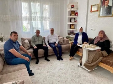 Vali Soytürk, Babalar Günü'nde şehit babasını yalnız bırakmadı
