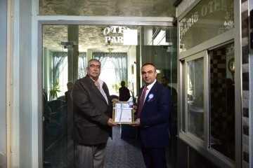Vali Soytürk, otel işletmecilerine Konaklama Turizm Belgelerini verdi