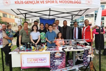 Yaşar ve Altay, Gençlik Haftası etkinliklerine katıldı 