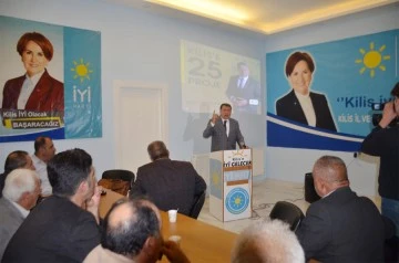 Yasin Topaloğlu İYİ Partinin toplantısında projelerini anlattı