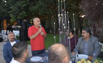 Yıldırım Ailesi Yaşar Aktürk'ün Onuruna verdiği akşam yemeğinde Hasan Kara konuşma yaptı!