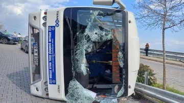 Yolcu minibüsü devrildi: 28 yaralı